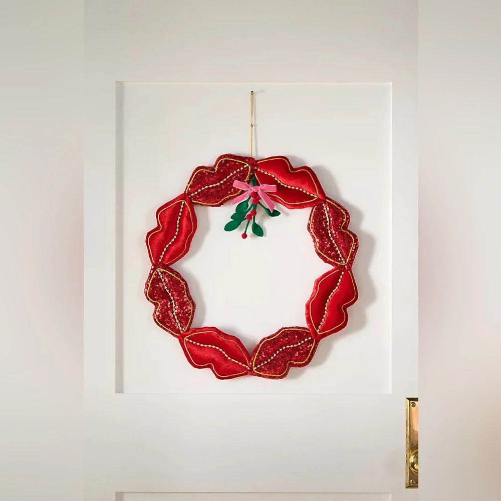 New Anthropologie Home Decor Red Sequin Lips Kiss Kissmas Wreath Christmas V-Day